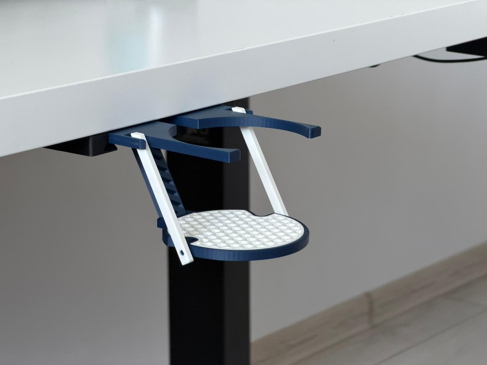 Parametric Foldable Under-Desk Cup Holder — 3