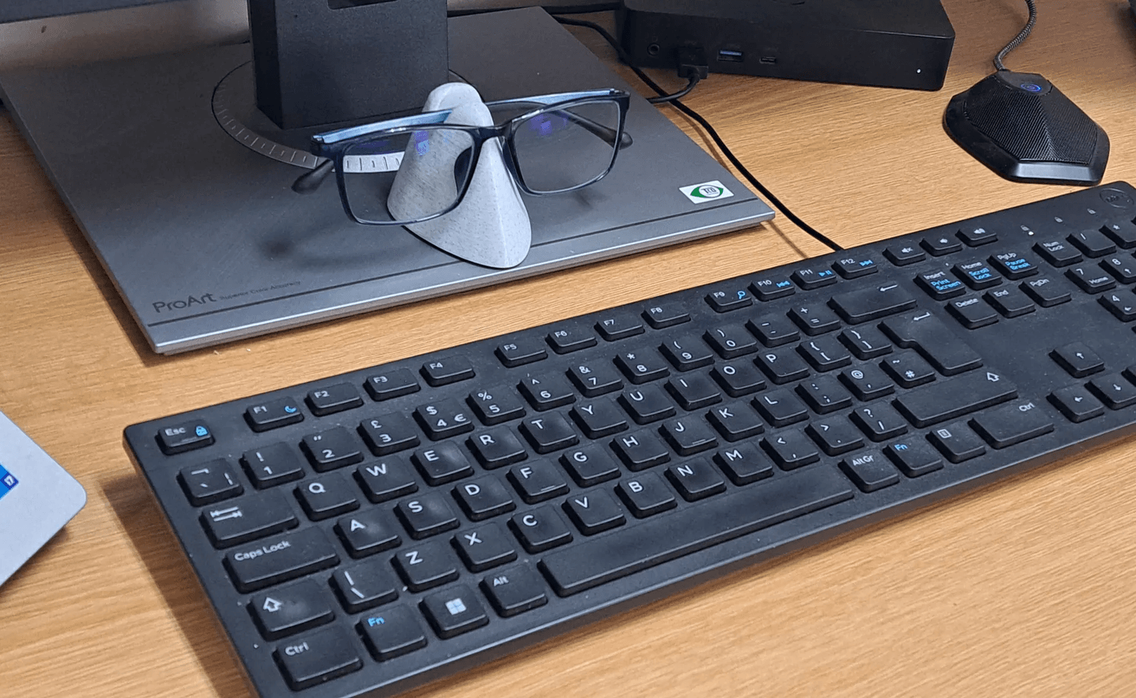 Glasses Stand — 2