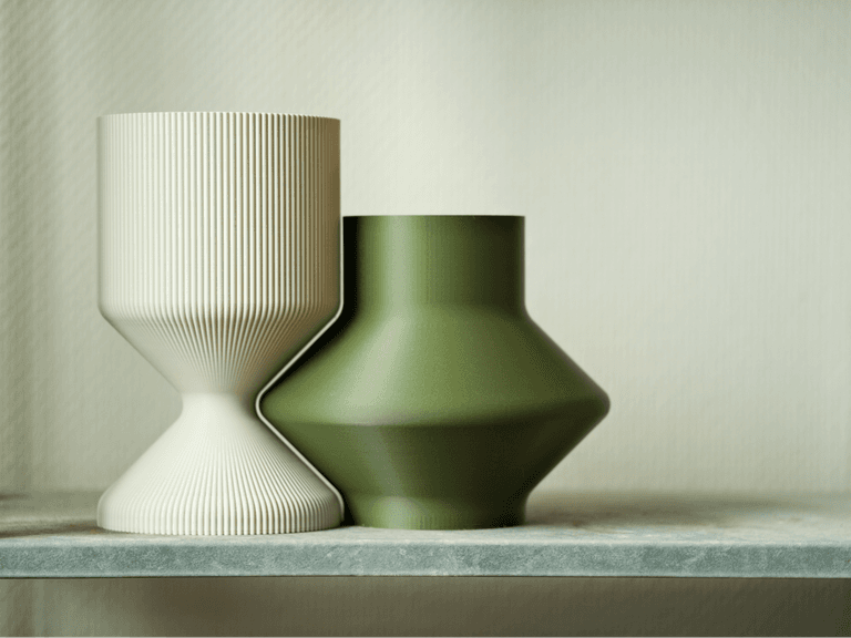 Set of modern vases/pots — 3