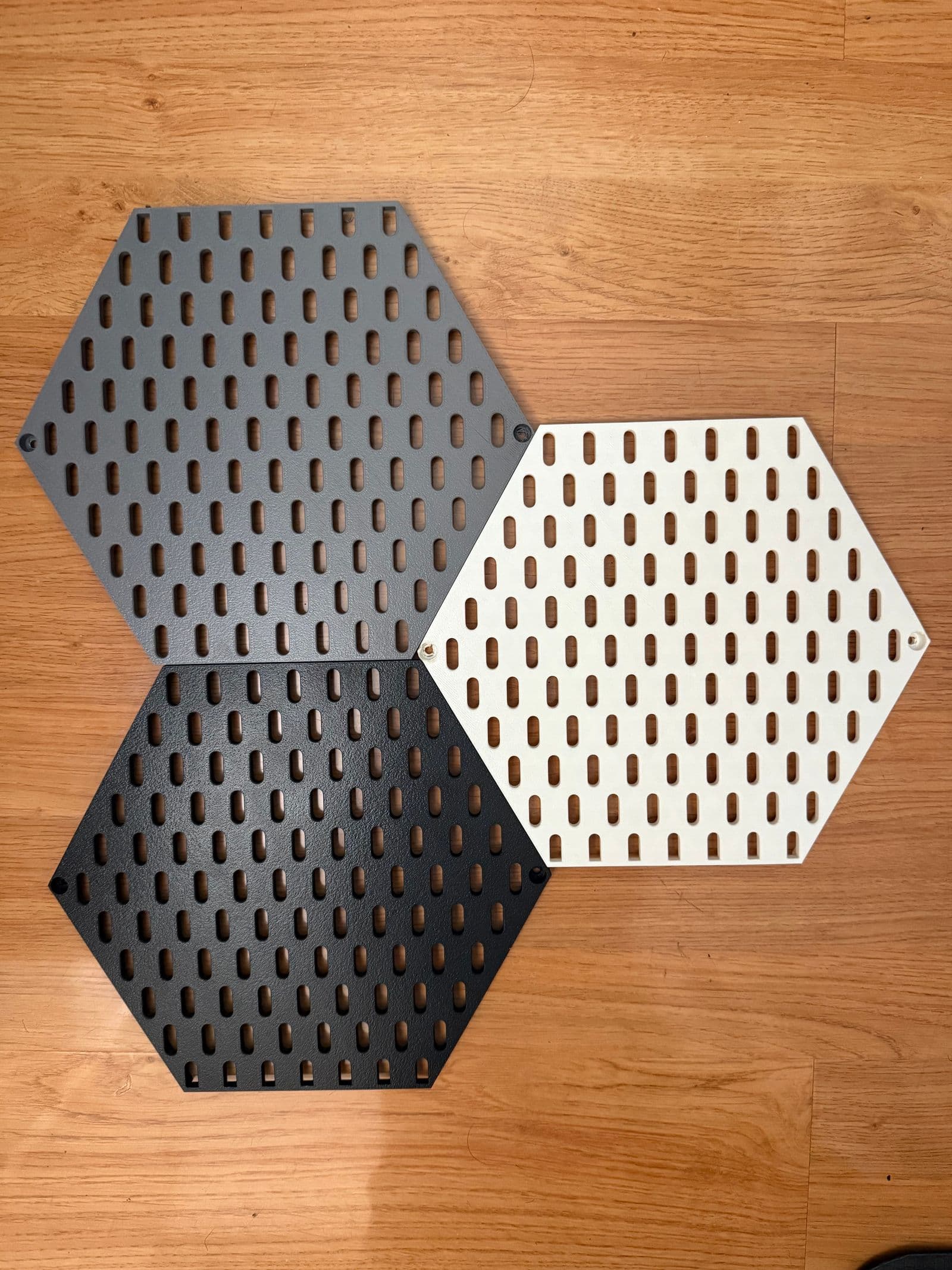 Hexagonal Skadis type board v2 — 2