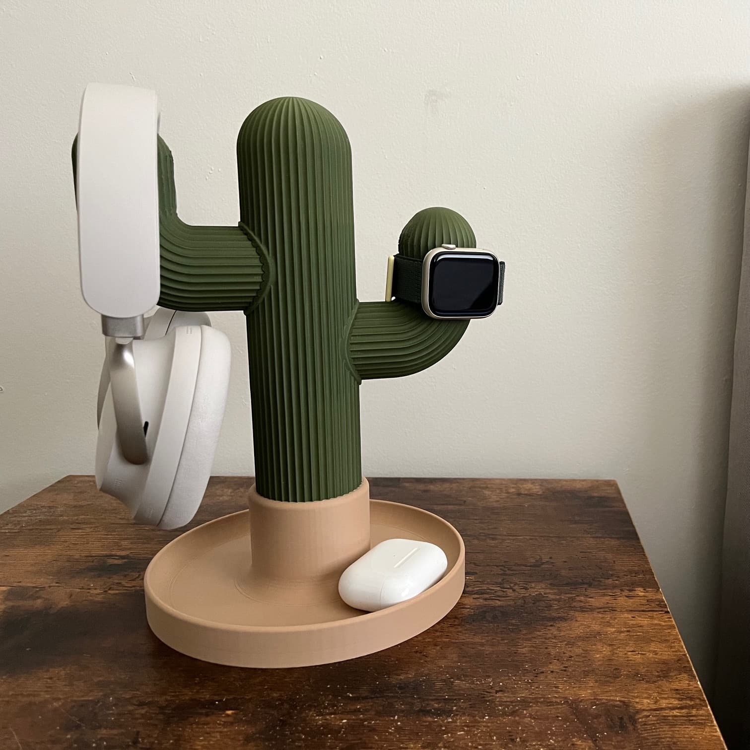 Cactus Headphone Stand — 1