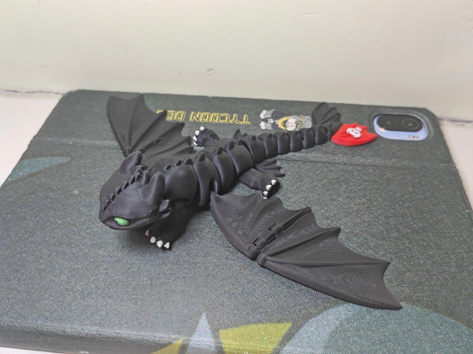 How to Train Your Dragon, Toothless Night Fury Articulated Dragon — 3