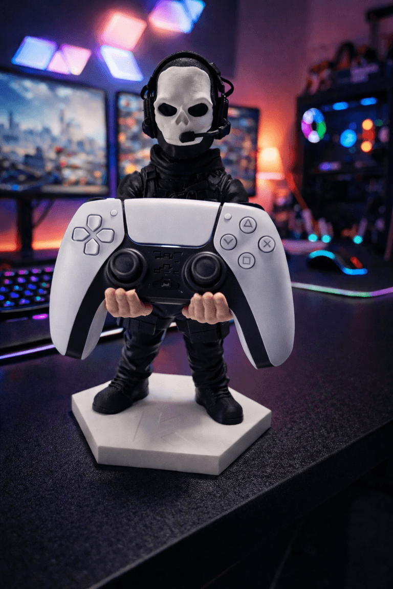 Skull Guardian – PS5 Controller Holder — 1