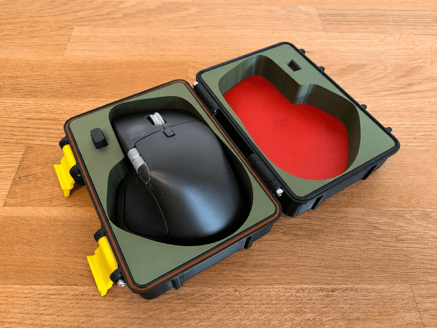 Logitech MX Master 4 Rugged Case with TPU Inlay — 4