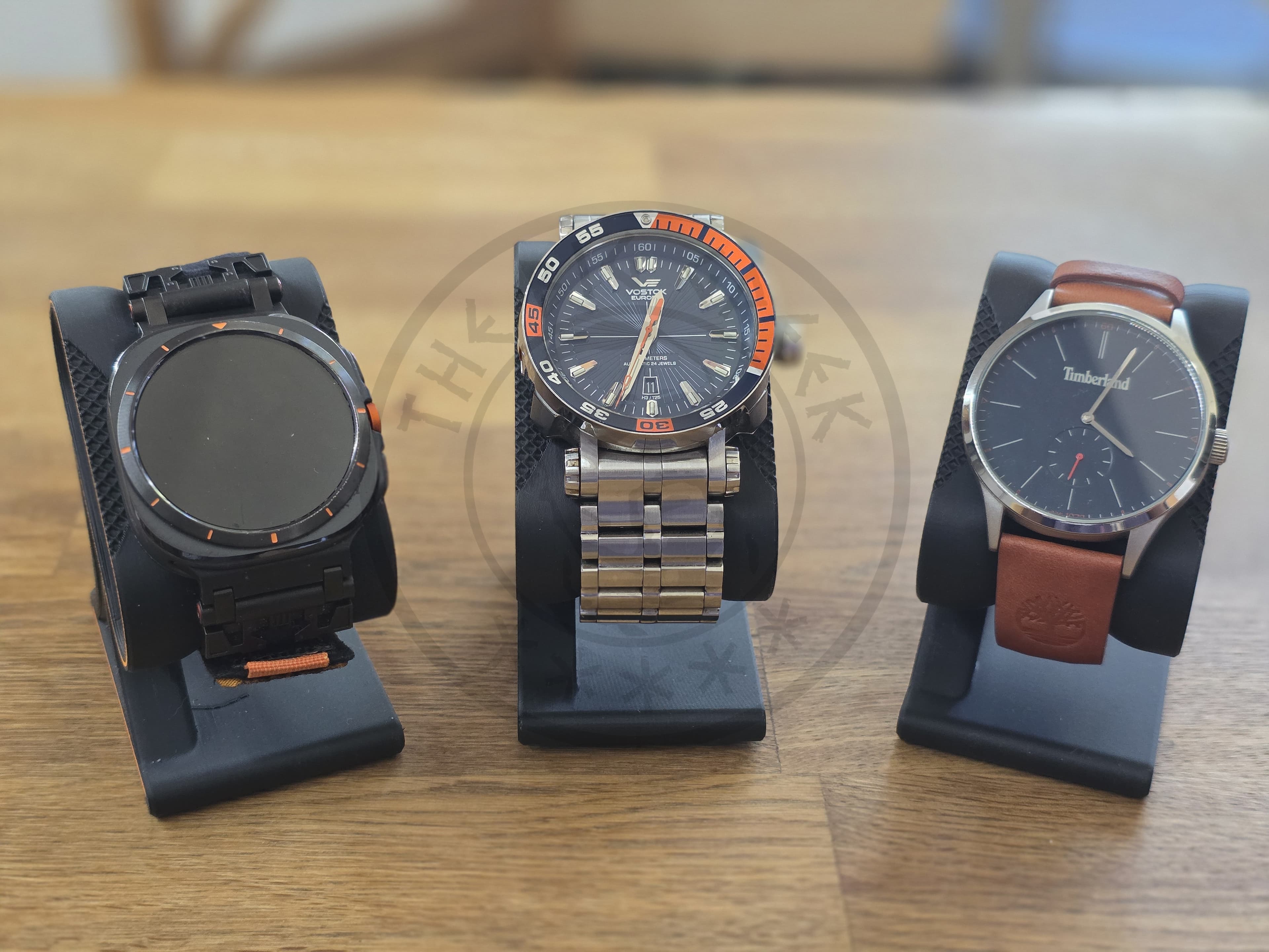 Design Watch Stand II — 2