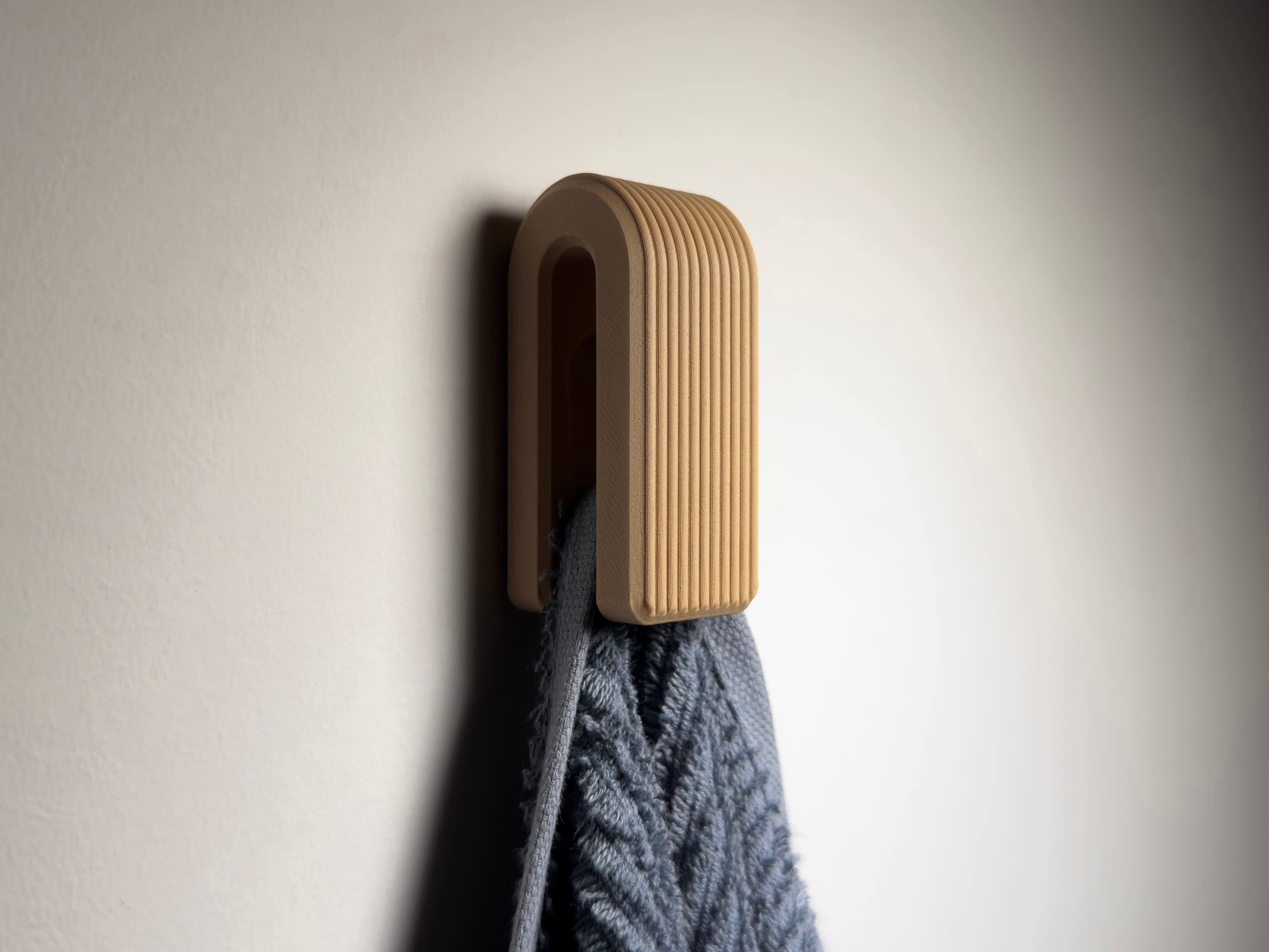 Auto-locking Hanger - Gravity Towel Hook - Ribbed — 2