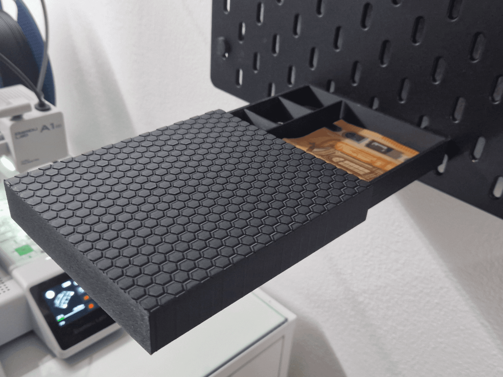 secret shelf for IKEA Skadis — 5
