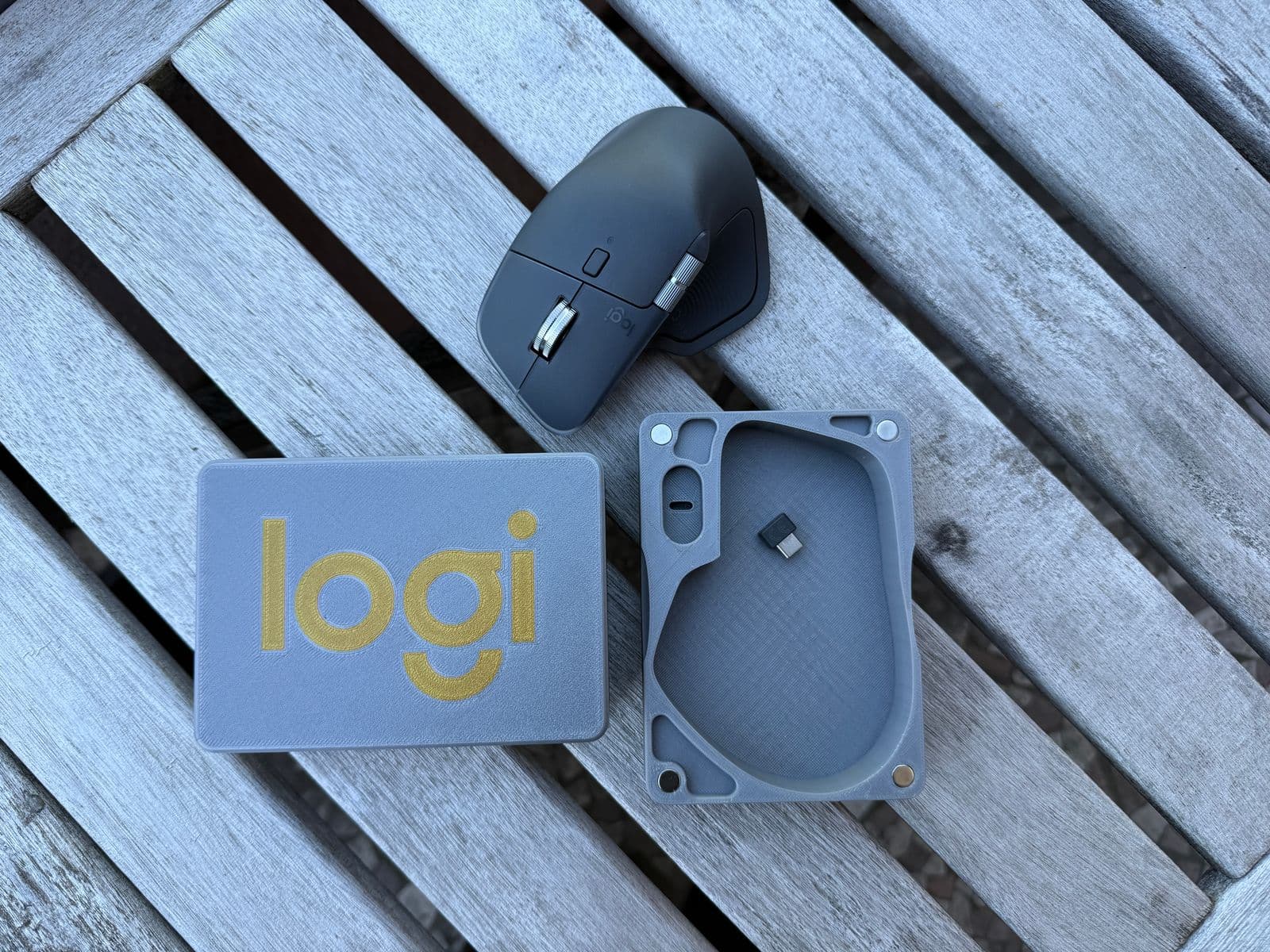 Logitech MX MASTER 4 / 3s MagnetCase — 4