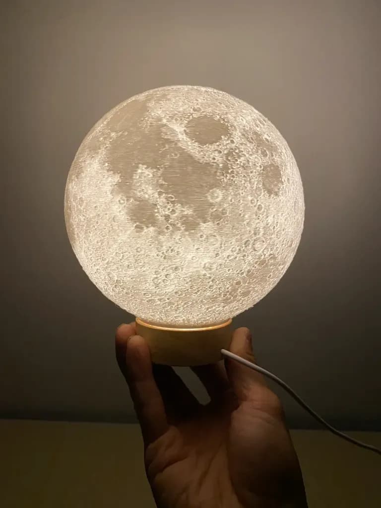 Simple and Affordable Moon Lamp — 1