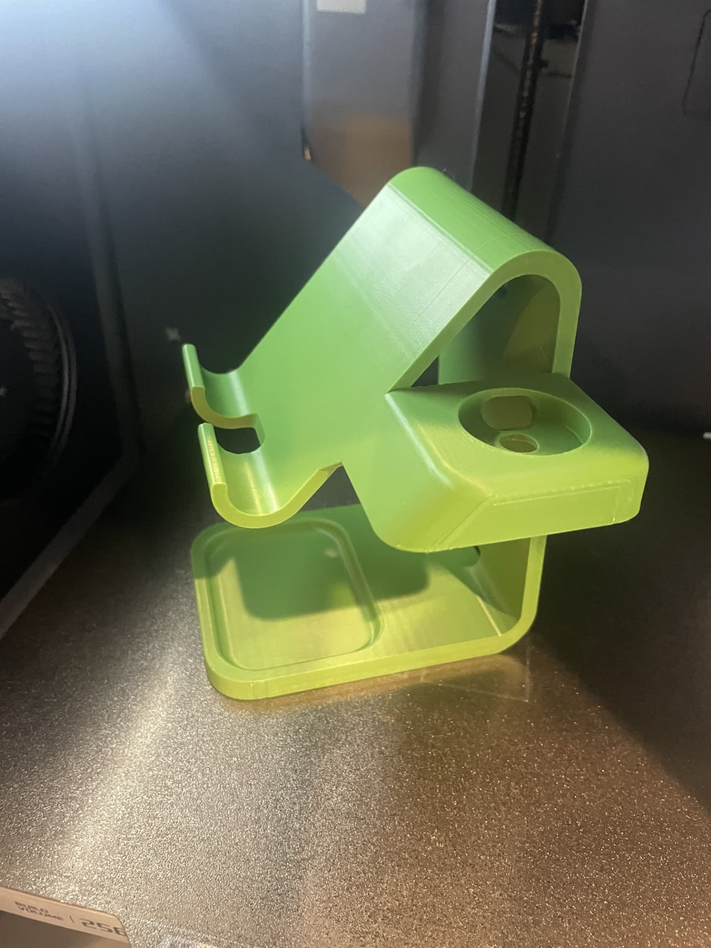 Phone and Accesories Charging Stand — 8