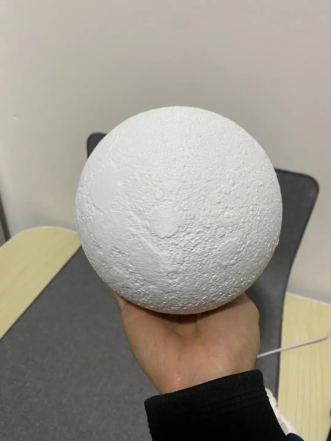 Simple and Affordable Moon Lamp — 2