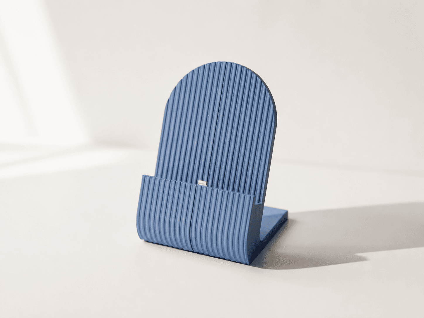 Phone stand with charger — 1