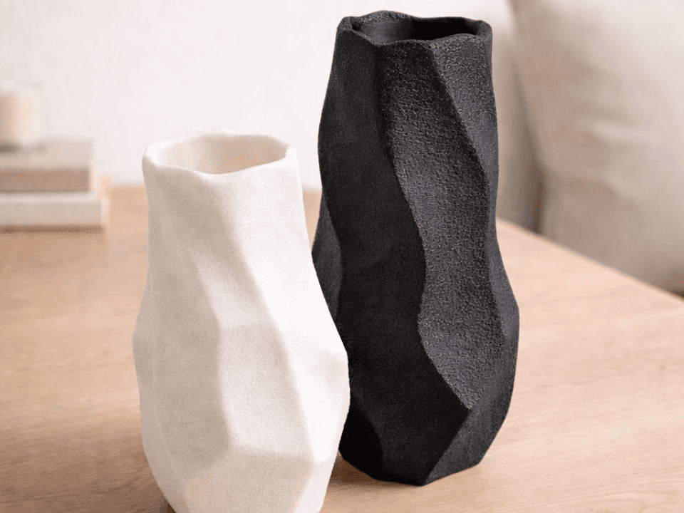 modern, sculptural vase — 4